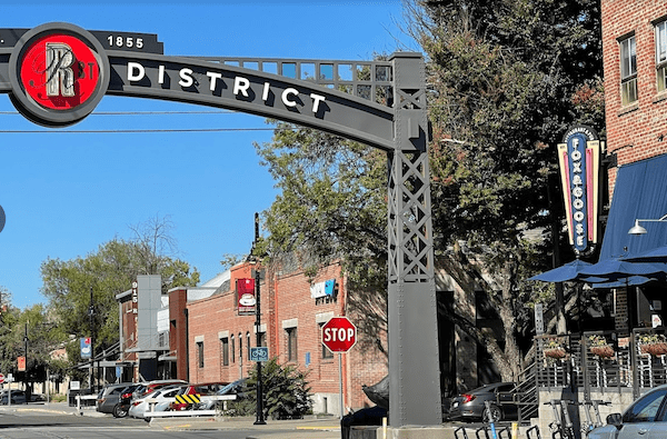 Fox & Goose Public House